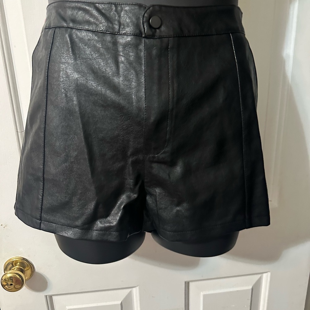Fashion Nova Black Faux Leather Shorts Size XL